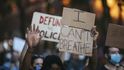 V USA se protestuje proti policejnímu násilí na menšinách