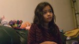 Holčička plakala zavřená v detenci. Migrantka žije v garáži a učí se anglicky