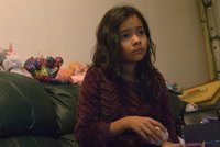 Holčička plakala zavřená v detenci. Migrantka žije v garáži a učí se anglicky