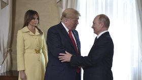 První dáma USA Melania Trumpová po setkání s Putinem jen těžko skrývala šok a zděšení.