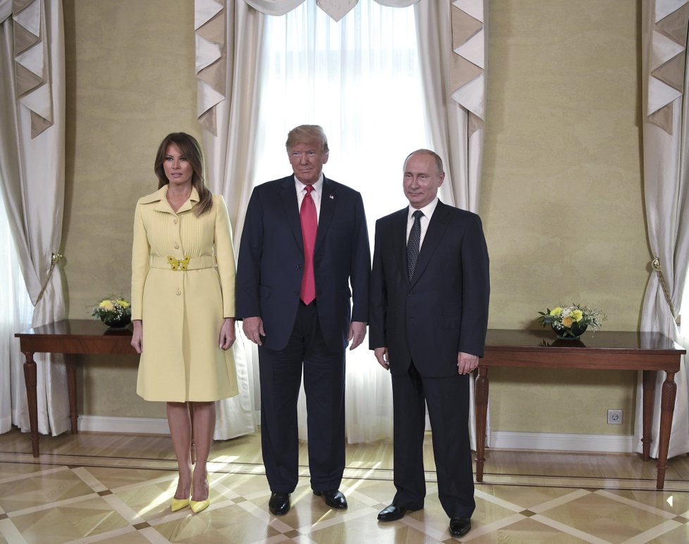 První dáma USA Melania Trumpová po boku Trumpa a Putina