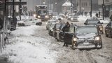 Středozápad USA svírá sněhová bouře. „Uzemnila“ letadla, uzavřela silnice