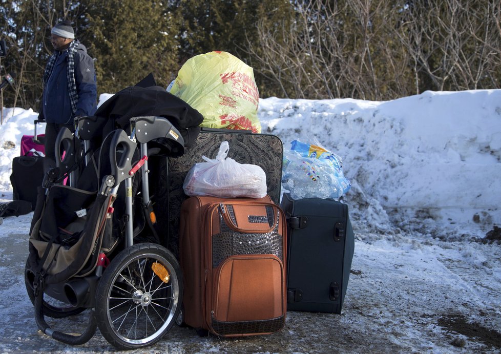 Trump pohrozil, že je připraven kvůli migraci ochromit vládu