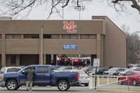 Student (15) vystřílel školu v Kentucky: Zabil dva spolužáky a skončil za mřížemi