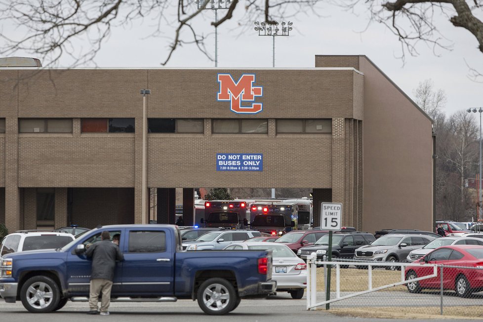 Student (16) vystřílel školu v Kentucky: Zabil dva spolužáky a skončil za mřížemi