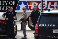 Útočník v USA postřelil pět policistů: Tři skončili v nemocnici, zasahovalo i elitní komando