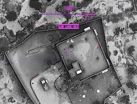 Pentagon ve středu zveřejnil první záběry z víkendového zásahu proti vůdci takzvaného Islámského státu (IS) abú Bakrovi Bagdádímu na severozápadě Sýrie.