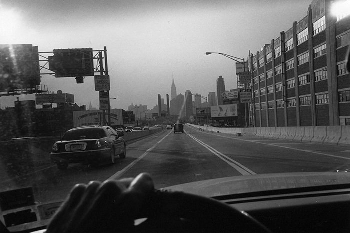 Jedinečný pohled do ulic New Yorku. Řidič taxi fotografoval své zákazníky