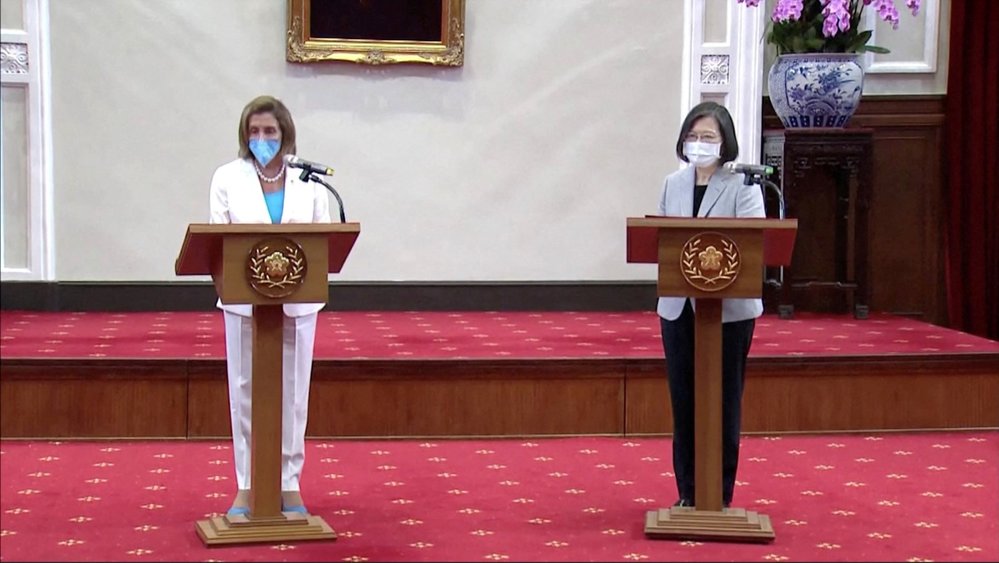 Předsedkyně americké Sněmovny reprezentantů Nancy Pelosiová se při návštěvě Tchaj-wanu sešla s prezidentkou Cchaj Jing-wen. (3.8.2022)