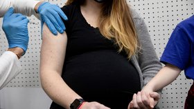 Těhotenství, plodnost, covid-19 a očkování: 9 zásadních otázek a odpovědí 