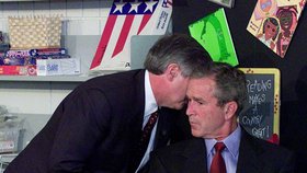 Bývalý americký prezident George Bush  se právě dozvěděl o útocích