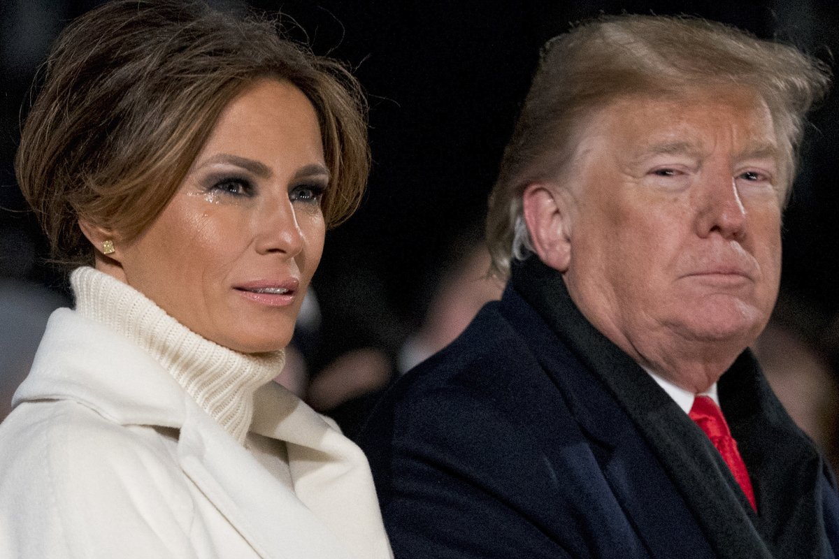 Rozsvěcení vánočního stromu zkomplikovala nepřízeň počasí. Melania Trumpová měla v očích slzy.