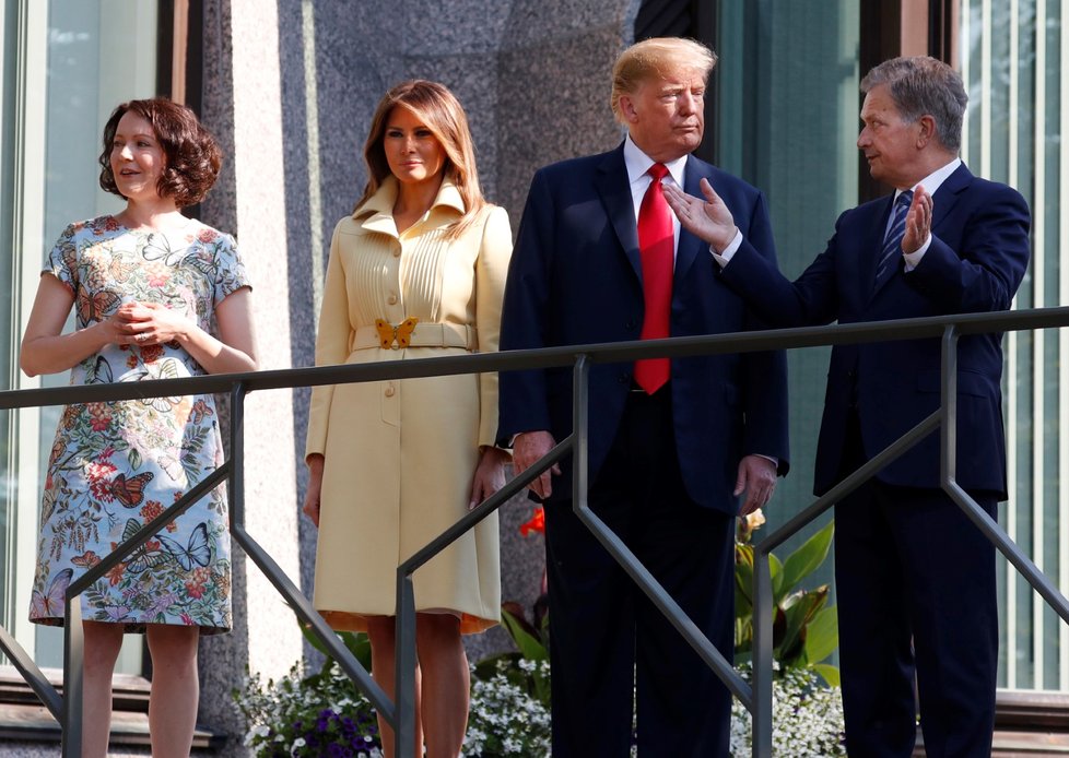 Prezident Spojených států Donald Trump, první dáma Melania Trumpová, finský prezident Sauli Niinisto, jeho žena Jenni Haukio v Helsinkách