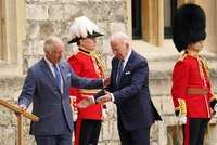 Biden v Británii: Prezidenta přijal král Karel III. S premiérem Sunakem jednal i o Ukrajině