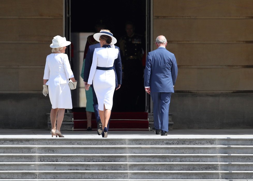 Melanie Trumpová s manželkou prince Charlese Camillou.