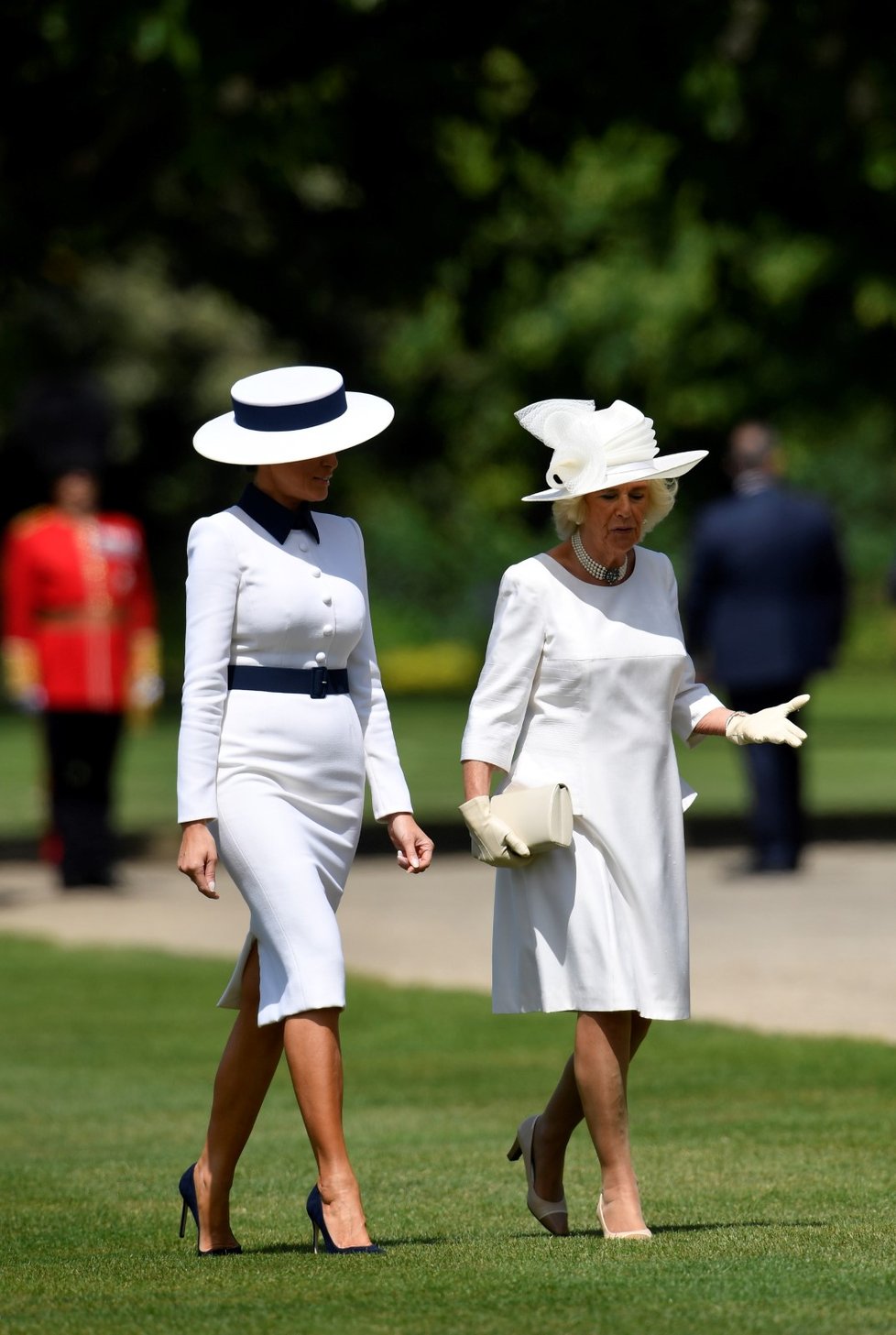 Manželka britského prince Charlese Camilla s první dámou spojených států Melanií Trumpovou.