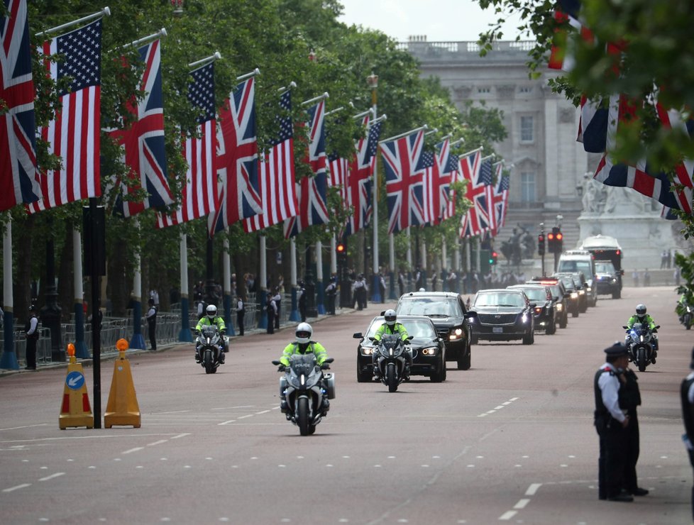 Cesta prezidentské kolony Londýnem