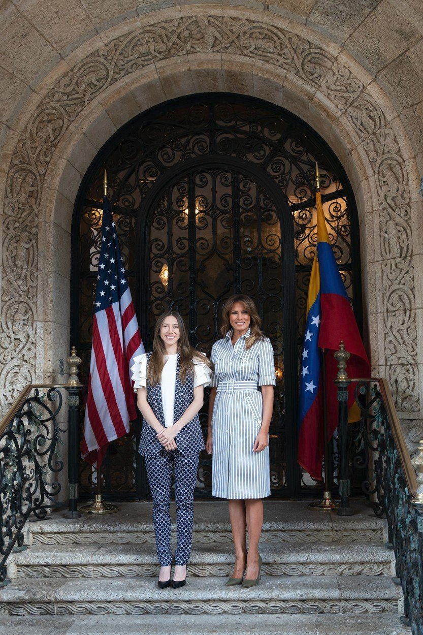 Prozatímní první dáma Venezuely Fabiana Rosalesová s první dámou USA Melanií Trumpovou.