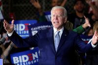 Kdo proti Trumpovi? Biden po „superúterý“ poráží Sanderse, exstarosta New Yorku skončil