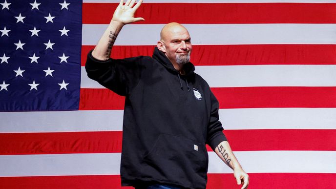 Senátorem v Pensylvánii byl zvolen demokratický kandidát John Fetterman.