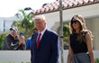 Exprezident Donald Trump s manželkou Melanií u volební místnosti v Palm Springs. (8.11.2022)
