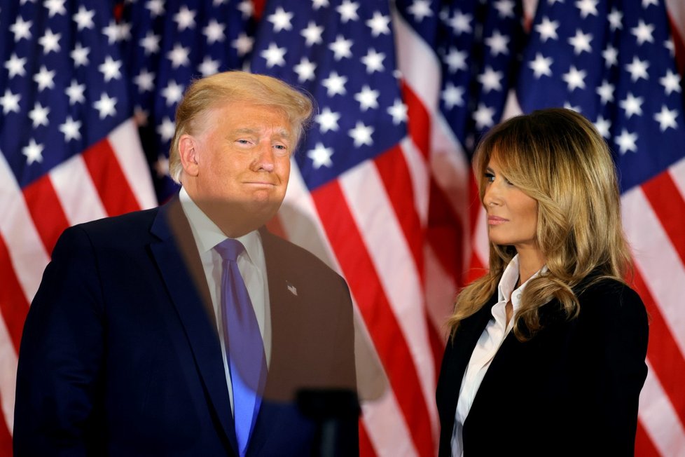 Americký prezident Donald Trump s manželkou Melanií  při prvním povolebním projevu