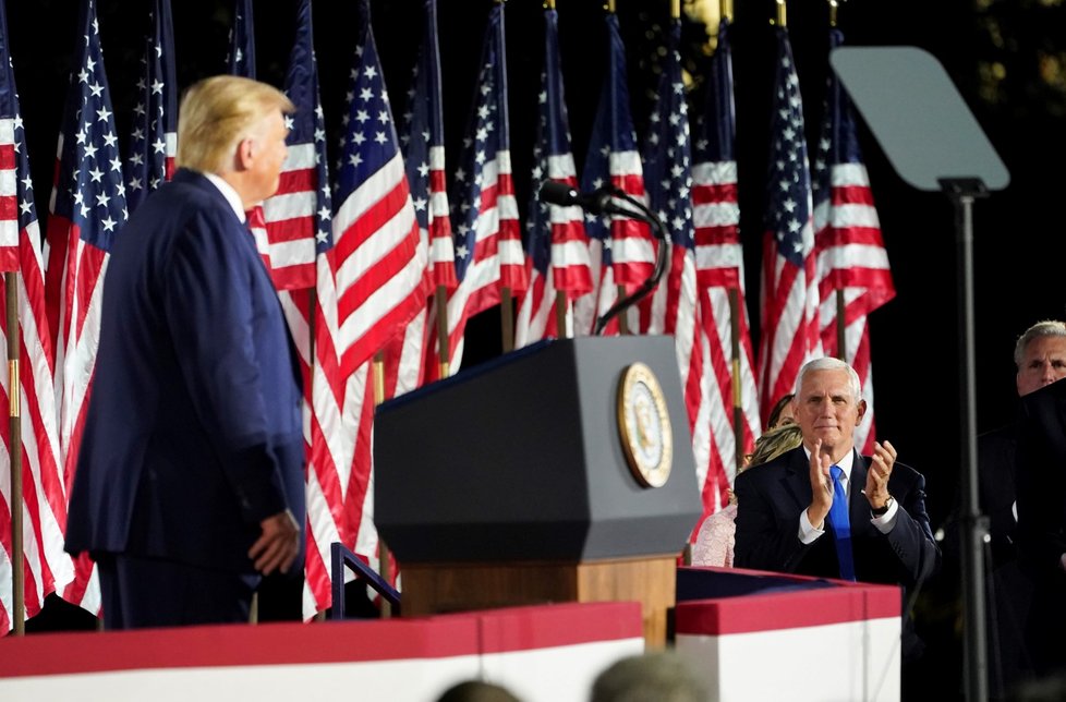 Donald Trump přijal oficiálně republikánskou nominaci do boje o Bílý dům. (28. 8. 2020)