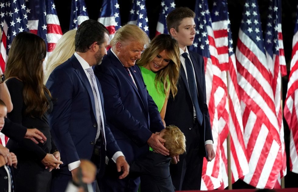 Donald Trump přijal oficiálně republikánskou nominaci do boje o Bílý dům. (28. 8. 2020)