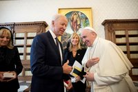 Bidenovo turné v Evropě: S papežem řešil migraci, se světovými lídry ekonomiku i klima