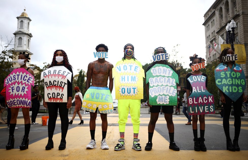 Black Lives Matter ve Washingtonu: Módní přehlídka místo demonstrace