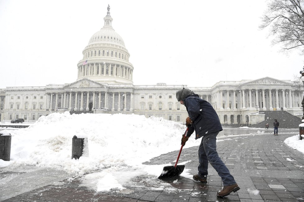 USA ve spáru kruté zimy, mrazy si vyžádaly už 7 obětí (14.01.2019).