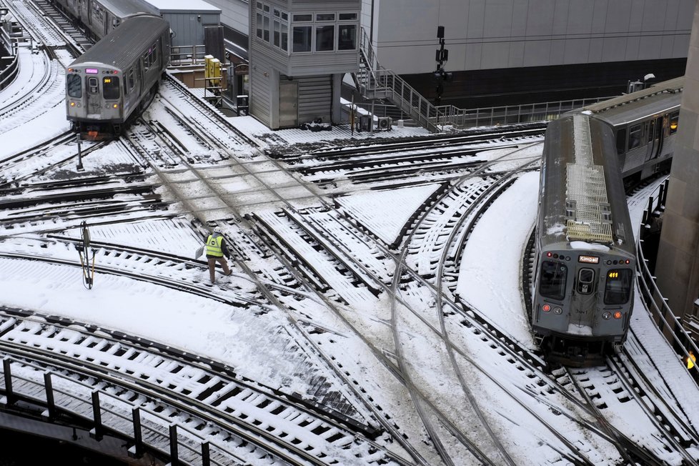 Spojené státy svírá zima, v některých oblastech je chladněji než na Antarktidě. Mrazy si vyžádaly už 8 obětí, (31.01.2019).