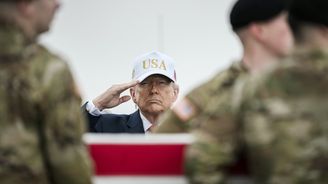 Blízkovýchodní konflikt začíná Američany bolet. Trump si doma zahrává s červenou linií Blízkovýchodní konflikt začíná Američany bolet. Trump si doma zahrává s červenou linií