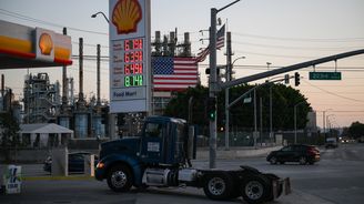 Trump chystá krok, který může Evropě pořádně prodražit naftu. Brusel se ho snaží zastavit Trump chystá krok, který může Evropě pořádně prodražit naftu. Brusel se ho snaží zastavit