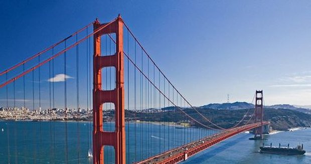 Golden Gate Bridge je symbolem San Franciska ale i nejčastějším místem sebevražd v USA