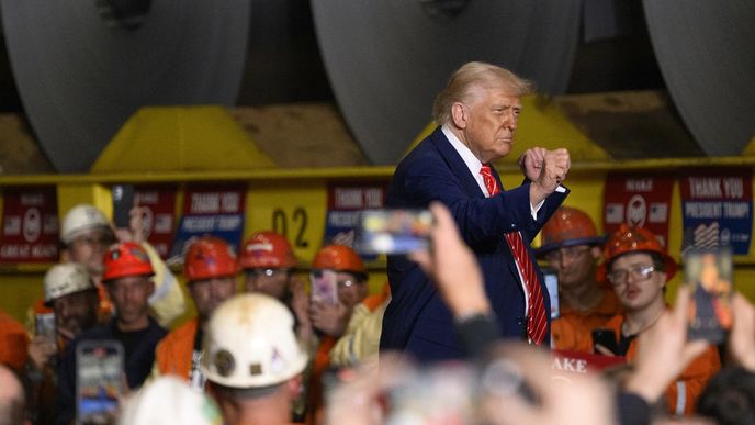 Americký prezident Donald Trump se rád opájí dělnickou estetikou, s činy a výsledky už to tak jednoznačné není. Americký prezident Donald Trump se rád opájí dělnickou estetikou, s činy a výsledky už to tak jednoznačné není.