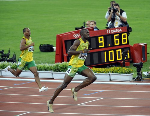 Sprinter na Olympiádě posunul neuvěřitelným způsobem hranice lidských možností. Byl tak dobrý, až se stal, terčem recesistů.