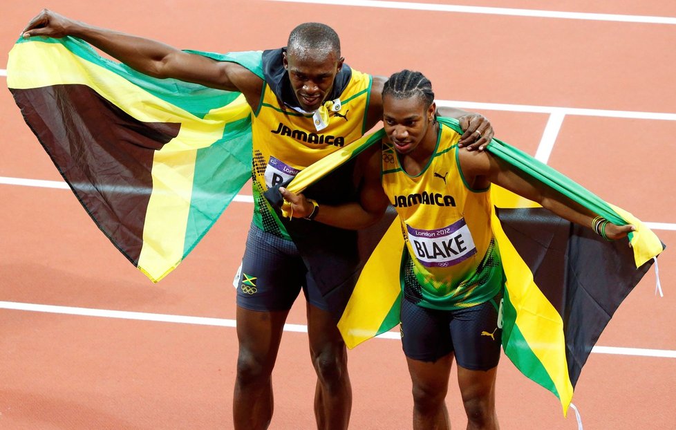 Na záda Boltovi dýchal během jeho vítězné olympijské stovky krajan Blake. Na Bolta však neměl