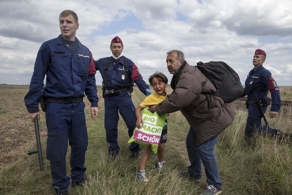 Röszke, Maďarsko, 9. září 2015. Slavný incident s kameramankou Petrou László jim změnil život.