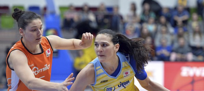 Basketbalistky ZVVZ USK Praha si podruhé za sebou zahrají Final Four Evropské ligy. Obhájkyně titulu v odvetě čtvrtfinále doma porazily Schio 86:53