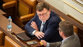 Ministr financí Zbyněk Stanjura (ODS) ve Sněmovně