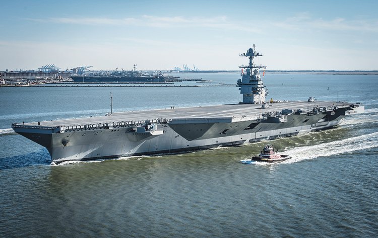 Mezi válečnými plavidly vládne letadlová loď amerického námořnictva pojmenovaná USS Gerald R. Ford