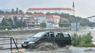 Bouřky v Česku by se mohly stát čtvrtou nejdražší pojistnou událostí, tvrdí experti