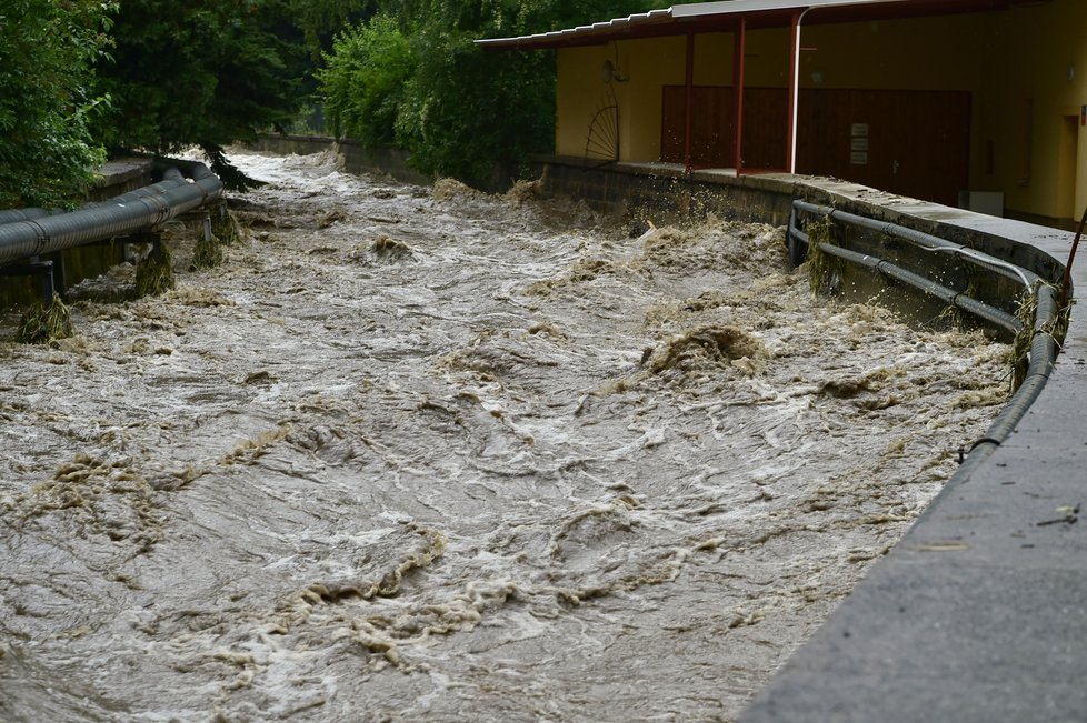 Silné deště a bouřky zaplavily části Ústeckého kraje (17.7.2021)