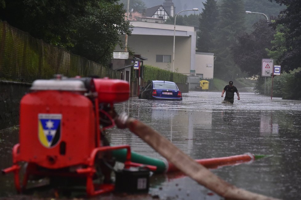 Silné deště a bouřky zaplavily části Ústeckého kraje (17. 7. 2021)