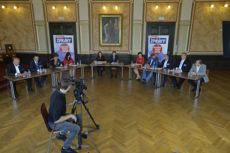 Debata Blesku z Ústeckého kraje: Vláda nás přehlíží. Oproti Moravskoslezskému kraji jsme na druhé koleji.
