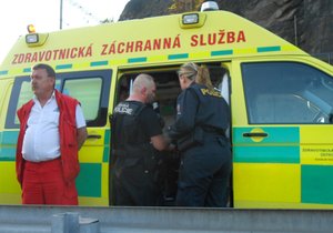 Pobodal expřítelkyni a utekl do Německa: Policie hledá svědky krvavého útoku z Litvínova (ilustrační foto).
