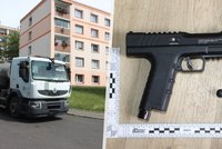 Šílenec v Ústí střílel z okna: Doma měl arzenál zbraní