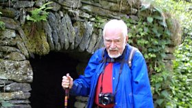 Zemřel legendární zoolog Petr Skalka (†83).