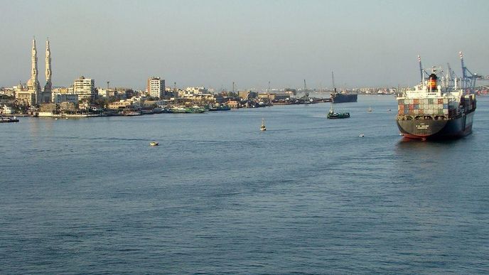Ústí Suezského průplavu do Středozemního moře v přístavu Port Said